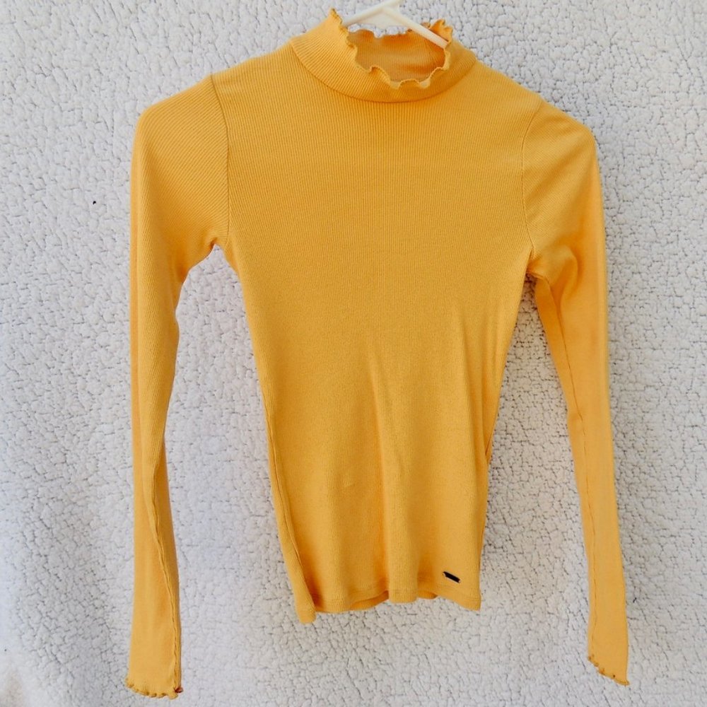 Hollister Yellow Long Sleeve Ruffled Edge Turtle Neck Sweater Top
